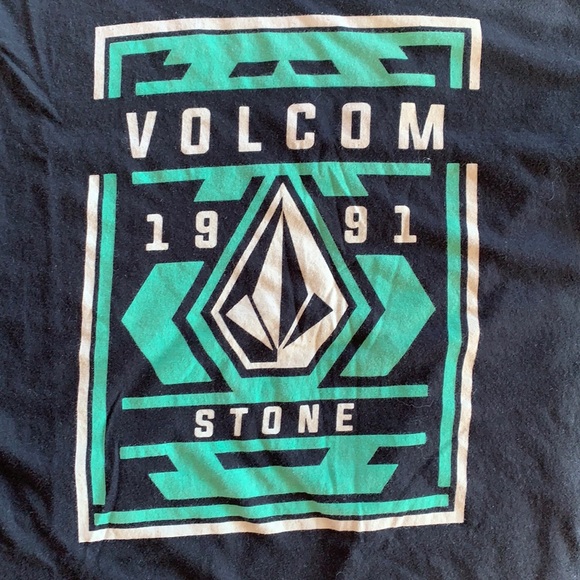 Men’s Medium Volcom T-Shirt - Picture 2 of 4